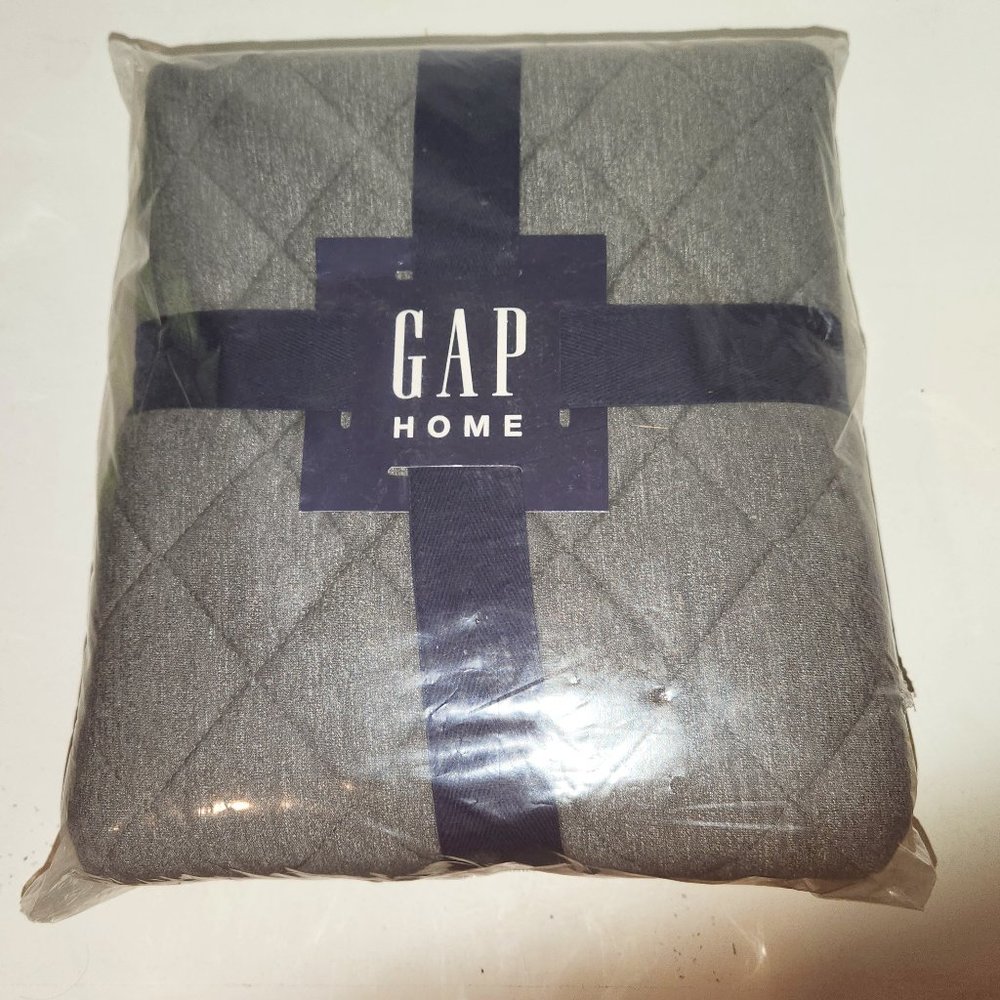 Gap Home Soft Slub Jersey Quilted Sham Pair 2 King 20 x 30 NWT